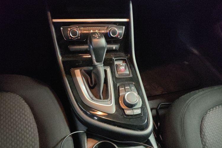 BMW 2 Series Tourer 2017 car image #20