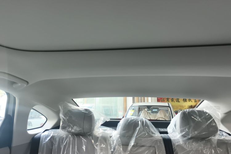 零跑汽车 零跑B01 2025 汽车图片 #20