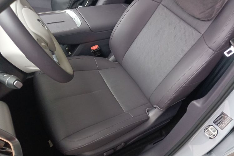 零跑汽车 零跑B10 2025 汽车图片 #20