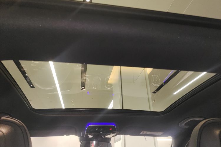 Mercedes-Benz C Class New Energy 2023 صورة سيارة #20