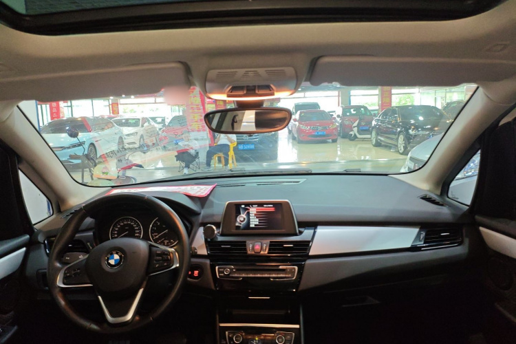 BMW 2 Series Tourer (Imported) 2015 #20 BMW 2 Series Tourer (Imported) 2015 car image #20