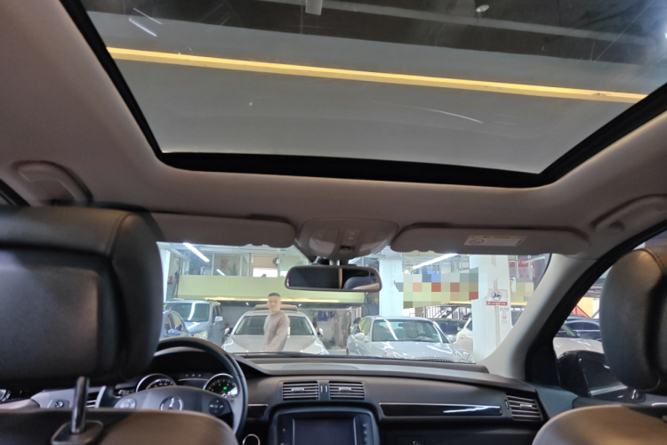 Mercedes-Benz R Class 2017 #20 Mercedes-Benz R Class 2017 car image #20