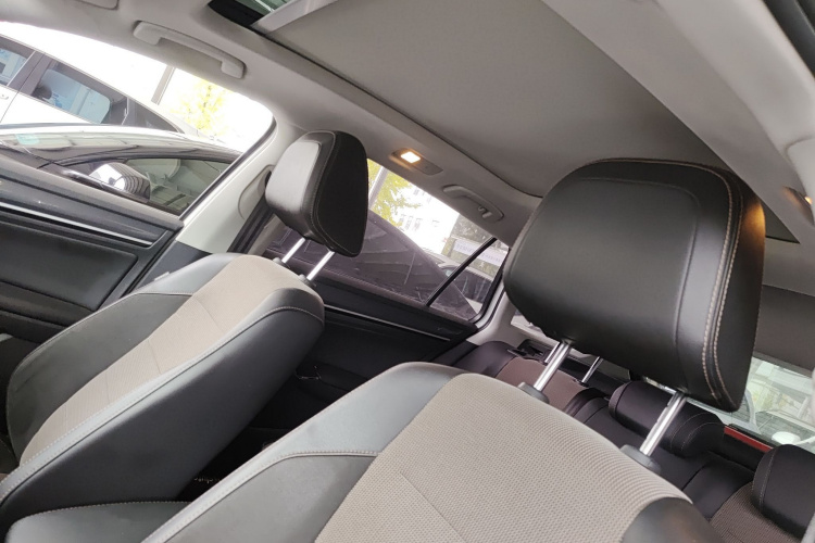 Volkswagen C-Trek 2018 immagine di auto #20