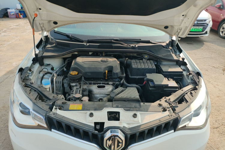 MG GT 2016 car image #20