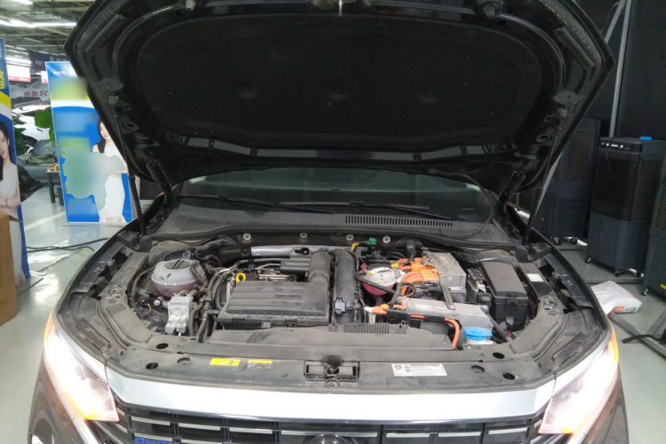 Volkswagen Passat New Energy 2023 immagine di auto #20