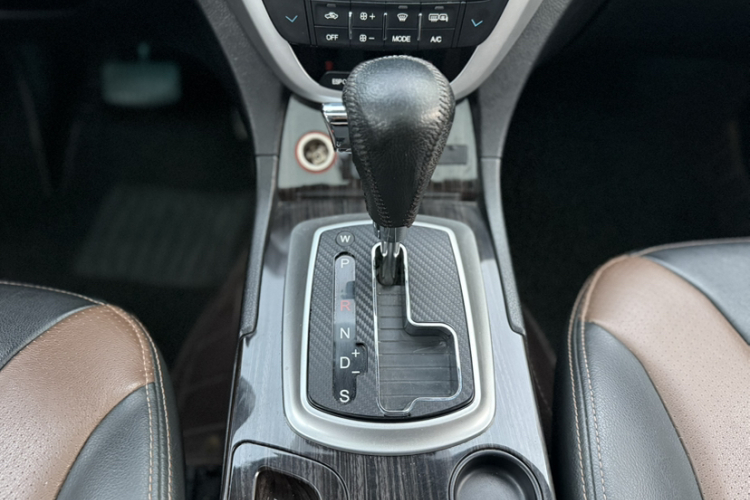 GAC Trumpchi GS5 2016 #20 GAC Trumpchi GS5 2016 изображение автомобиля #20