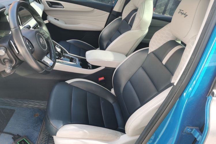 MG Pilot 2023 car image #20