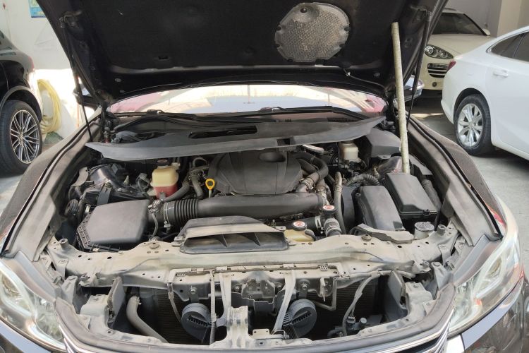 Toyota CrownSportCross 2018 صورة سيارة #20