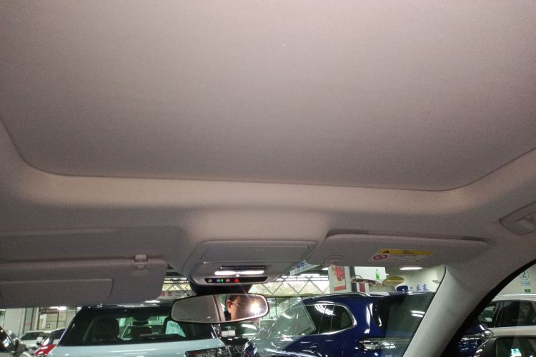 Chevrolet Equinox Plus 2025 car image #20