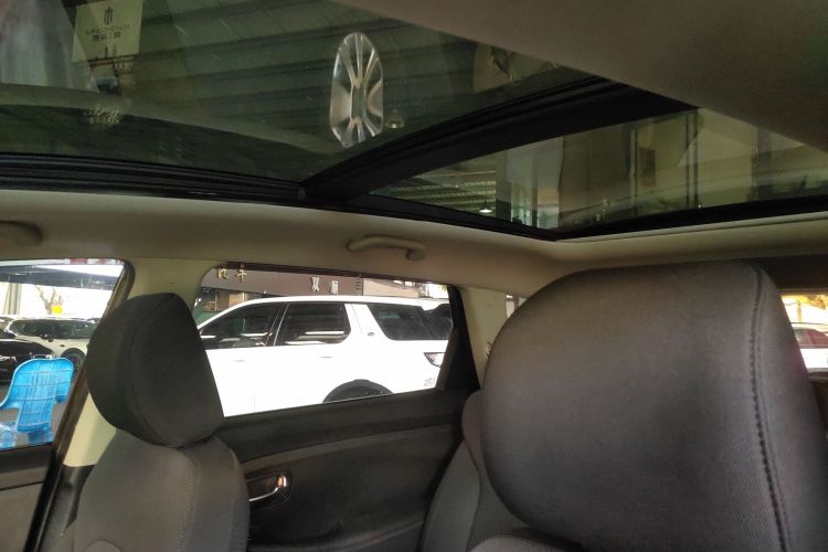 Kia Carens 2015 immagine di auto #20