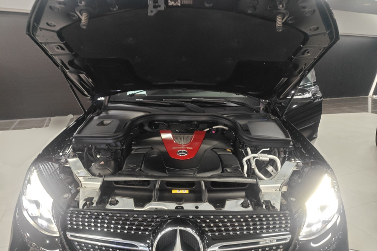 Mercedes-Benz GLC Coupe AMG 2018 صورة سيارة #20