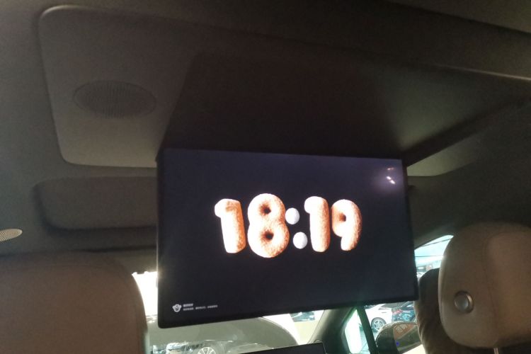 Li i6 2025 image de voiture #20