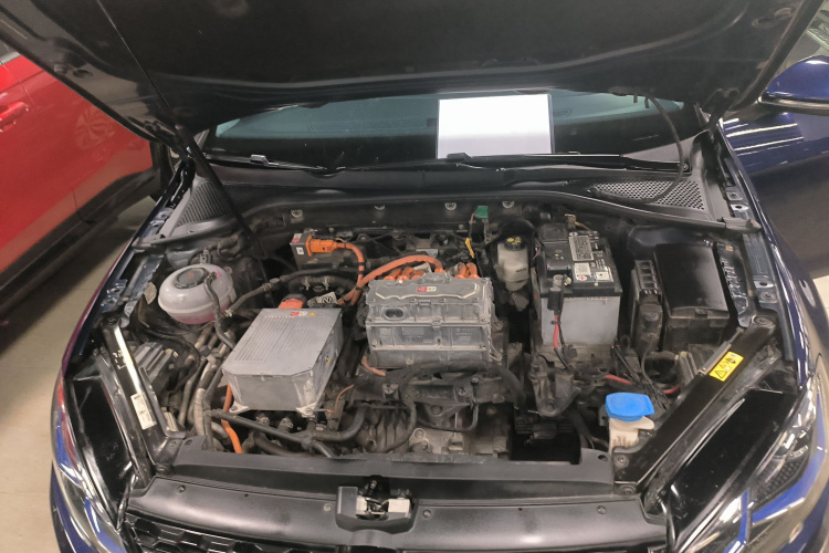 Volkswagen Golf New Energy (Imported) 2019 صورة سيارة #20