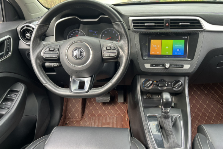 MG ZS 2018 car image #20