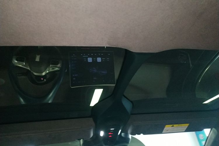 Avatr 11 2024 car image #20