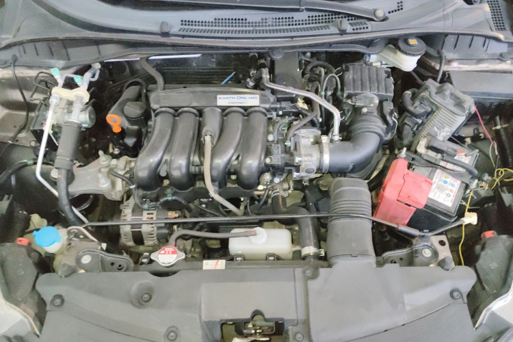 Honda Greiz 2018 car image #20