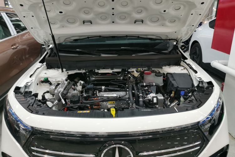 Mercedes-Benz EQB Class 2025 car image #20