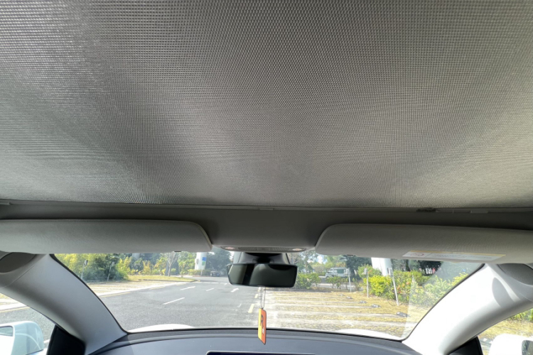 Tesla Model 3 2020 صورة سيارة #20