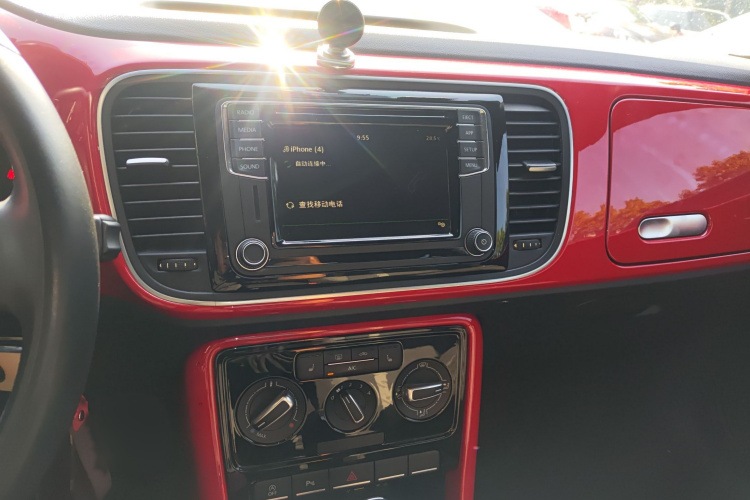 Volkswagen Beetle 2018 car image #20