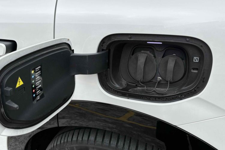 Zeekr 7X 2024 car image #20