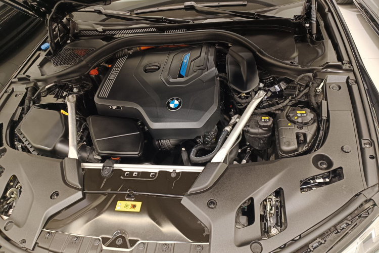 BMW 5 Series New Energy 2021 #20 BMW 5 Series New Energy 2021 car image #20