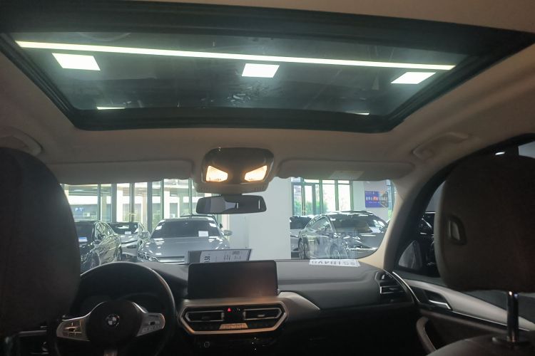 BMW iX3 2024 #20 BMW iX3 2024 car image #20