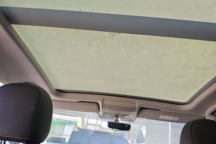 Volkswagen Touran 2021 immagine di auto #20