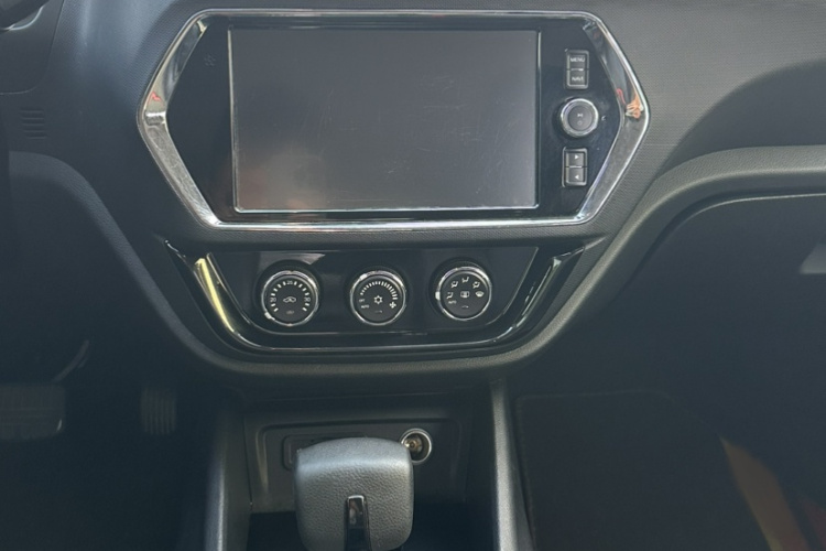 Soueast DX3 2018 imagen de coche #20