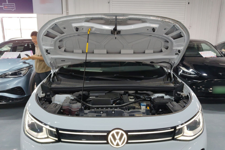 Volkswagen ID.6 X 2022 immagine di auto #20