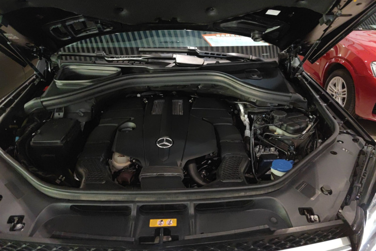 Mercedes-Benz GLS Class 2018 car image #20