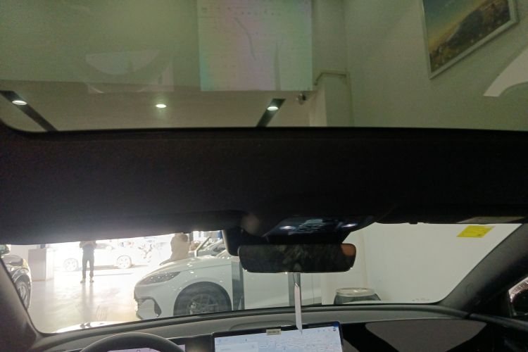 BYD Seal 2025 car image #20