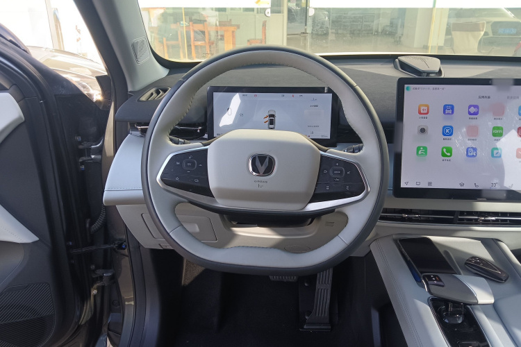 Changan UNI-Z PHEV 2024 car image #20