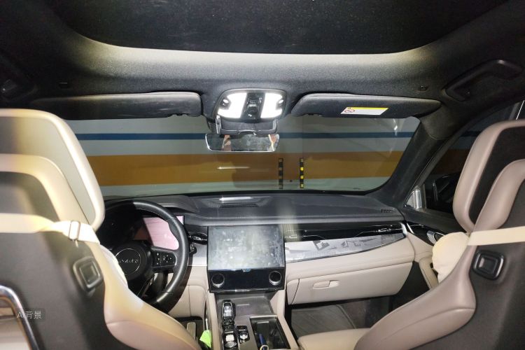 Lynk & Co 09 EM-P 2023 car image #20