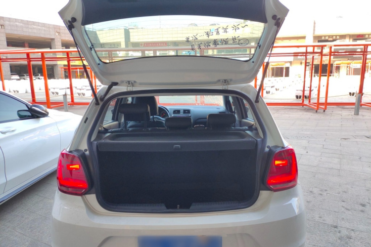 Polo 2018 image de voiture #20