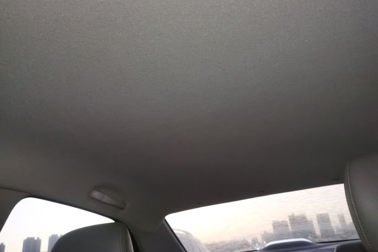 Kia 2019 car image #20