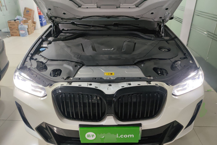 BMW iX3 2023 immagine di auto #20