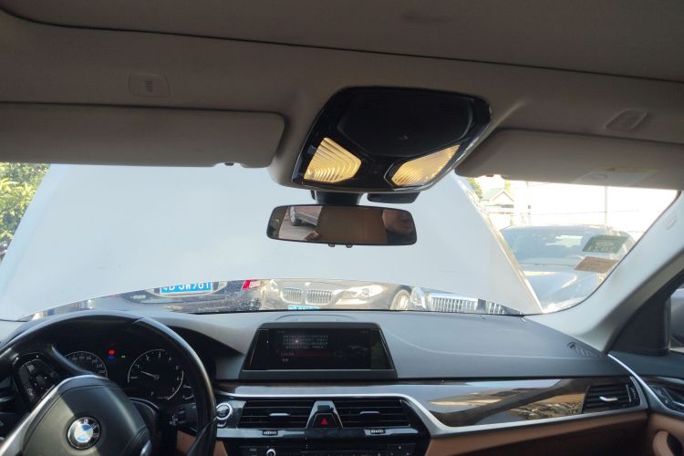 BMW 5 Series 2017 car image #20