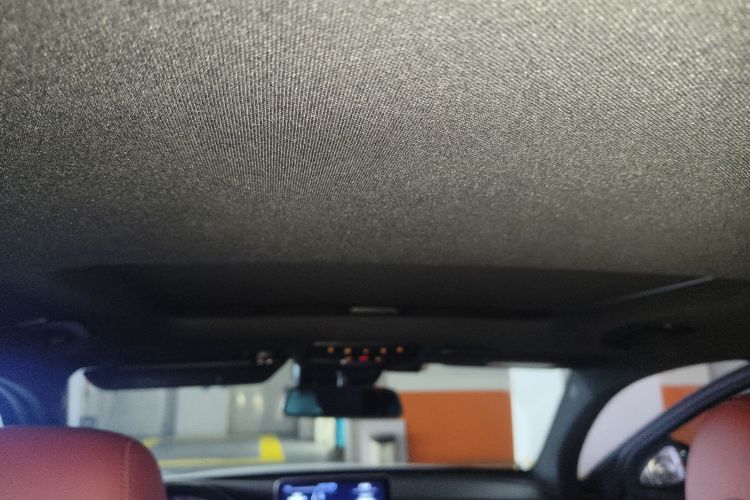 Mercedes-Benz GLC Coupe 2018 immagine di auto #20