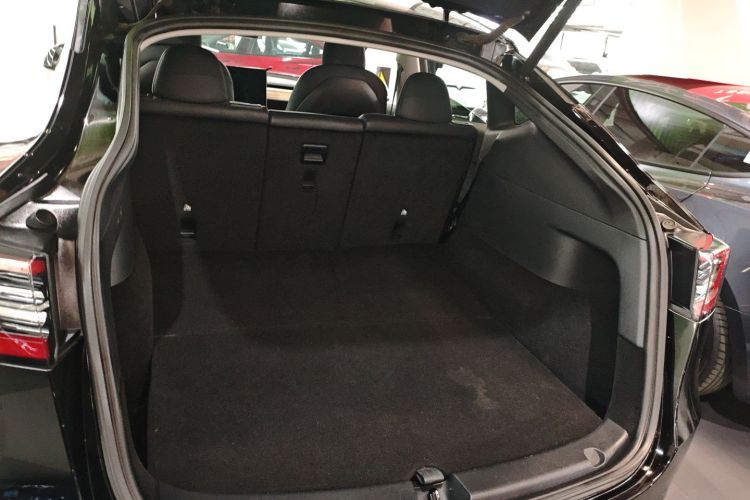 Tesla Model Y 2021 #20 Tesla Model Y 2021 car image #20