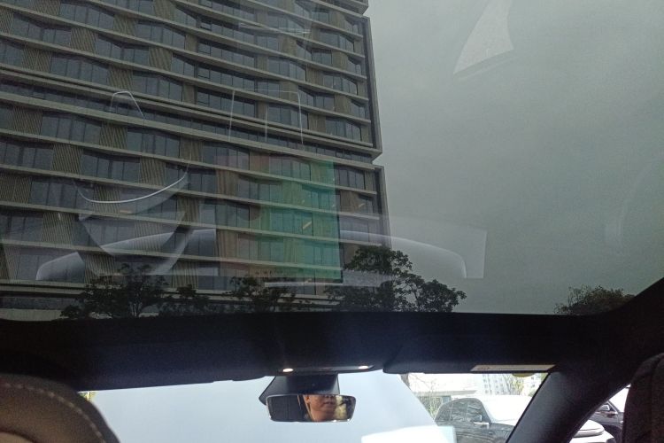 特斯拉 Model Y L 2025 汽车图片 #20