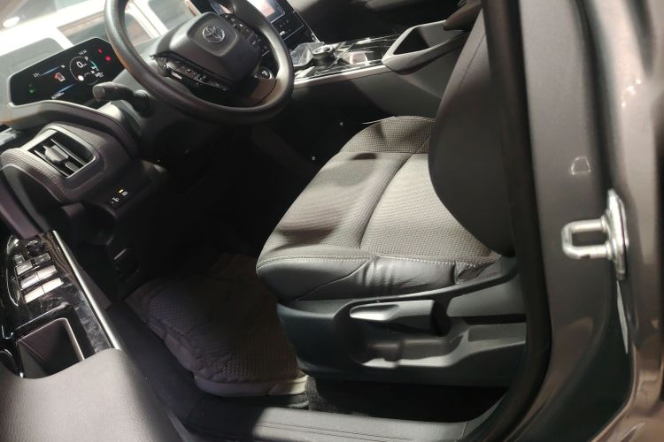 Toyota bZ4X 2023 immagine di auto #20