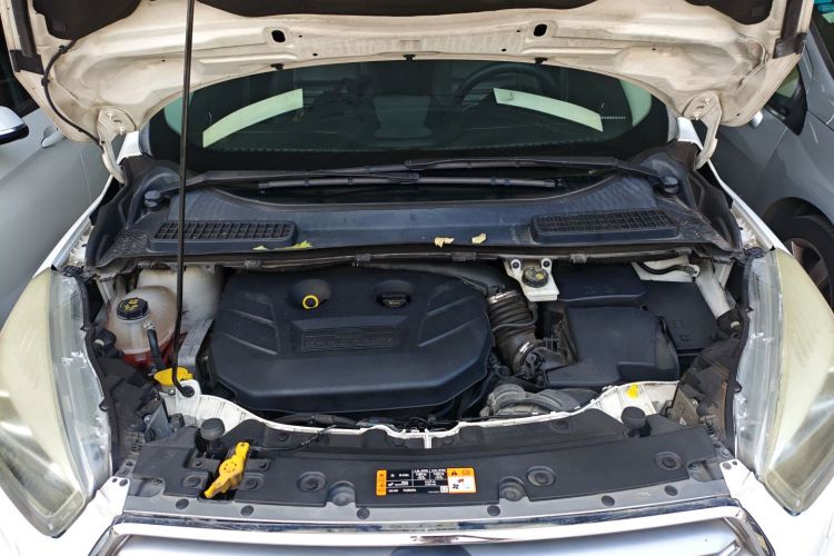 Ford Kuga 2017 #20 Ford Kuga 2017 car image #20