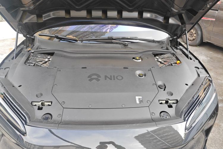 NIO ET5 2025 car image #20