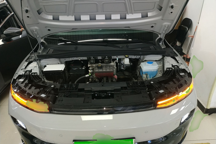 零跑汽车 零跑B01 2025 汽车图片 #20