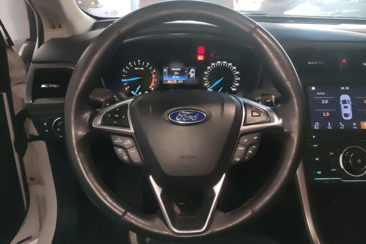 Ford Mondeo 2017 car image #20