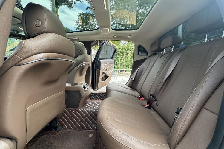 Mercedes-Benz E Class 2020 car image #20