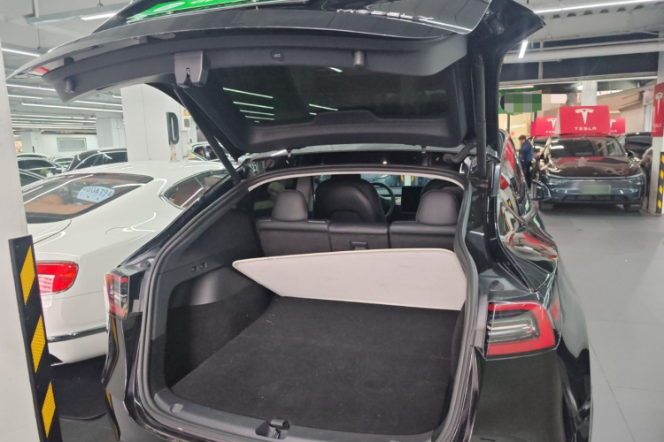 Tesla Model Y 2022 #20 Tesla Model Y 2022 car image #20