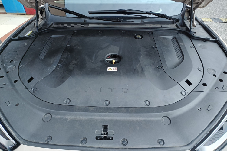 2024 car image #20