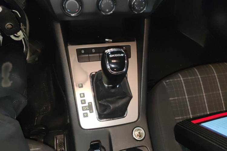 Skoda Octavia 2019 car image #20