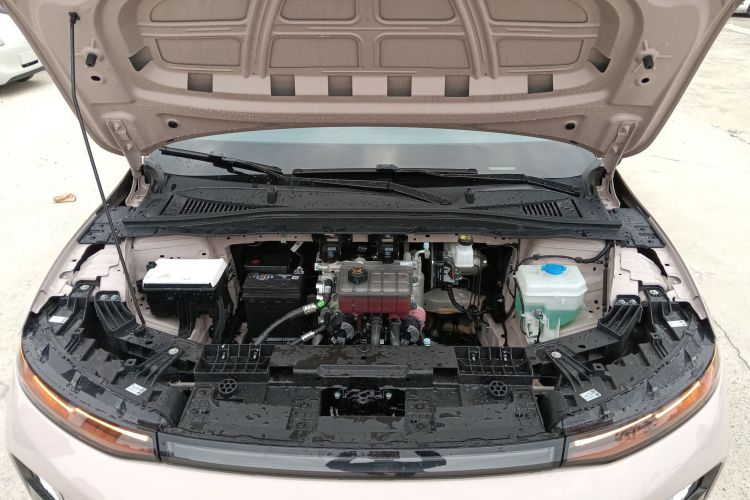 零跑汽车 零跑B01 2025 汽车图片 #20